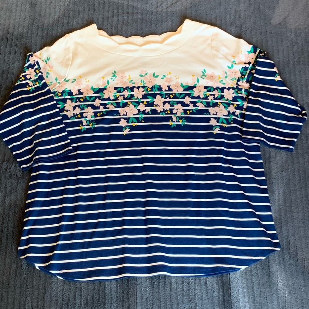Croft & Barrow Scalloped Neck 2X Top